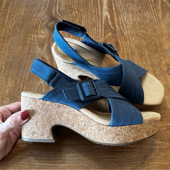NEW Clarks Nerisa West platform sandals navy blue 8 - Picture 5 of 12